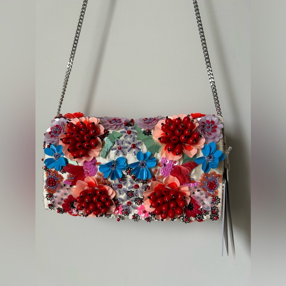 Viral beaded floral colorful crossbody made in India bag - Picture 3 of 7